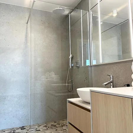 Life Apartment *